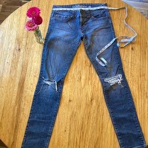 Guess Distressed Skinny Jeans, Sz. 27